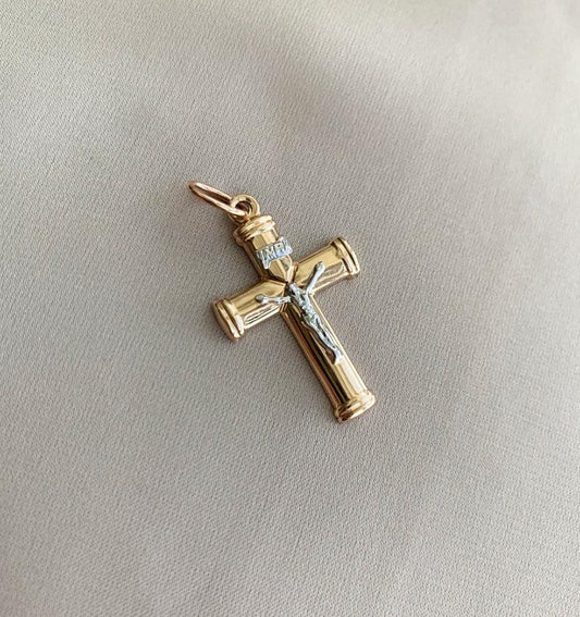 Крестик из розового золота
