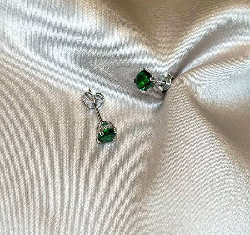 Серьги из серебра с цирконом