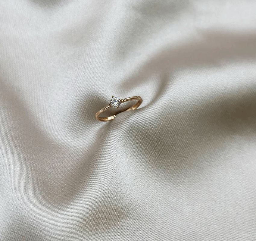 Помолвочное кольцо из розового золота