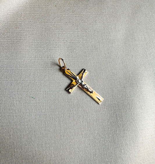 Крестик из розового золота