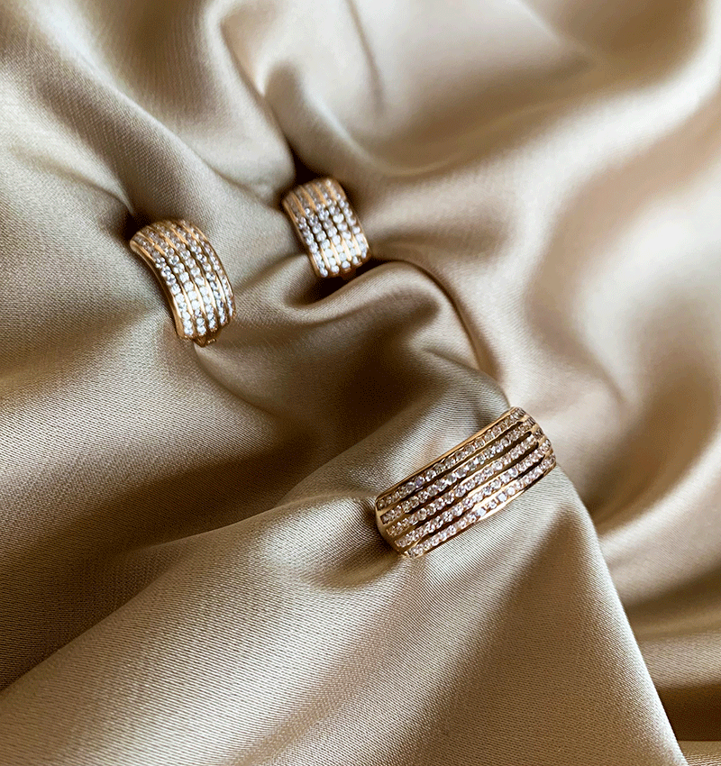 Rose gold set with zircon