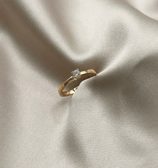 Помолвочное кольцо из розового золота