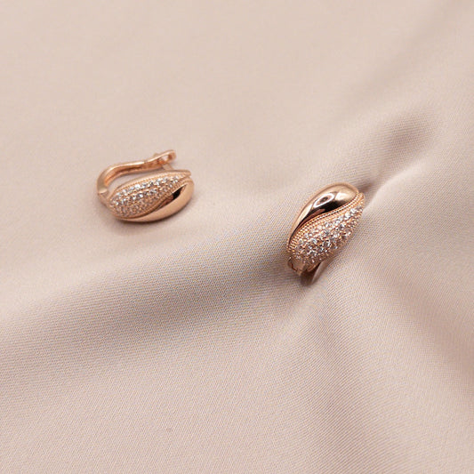 Rose gold earrings with zircon