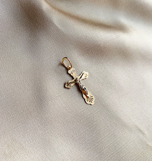 Крестик из розового золота