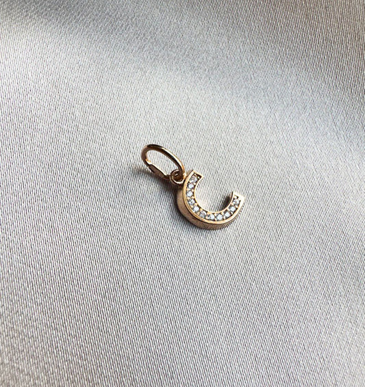 Pandantiv cu literă din aur roz și zirconiu