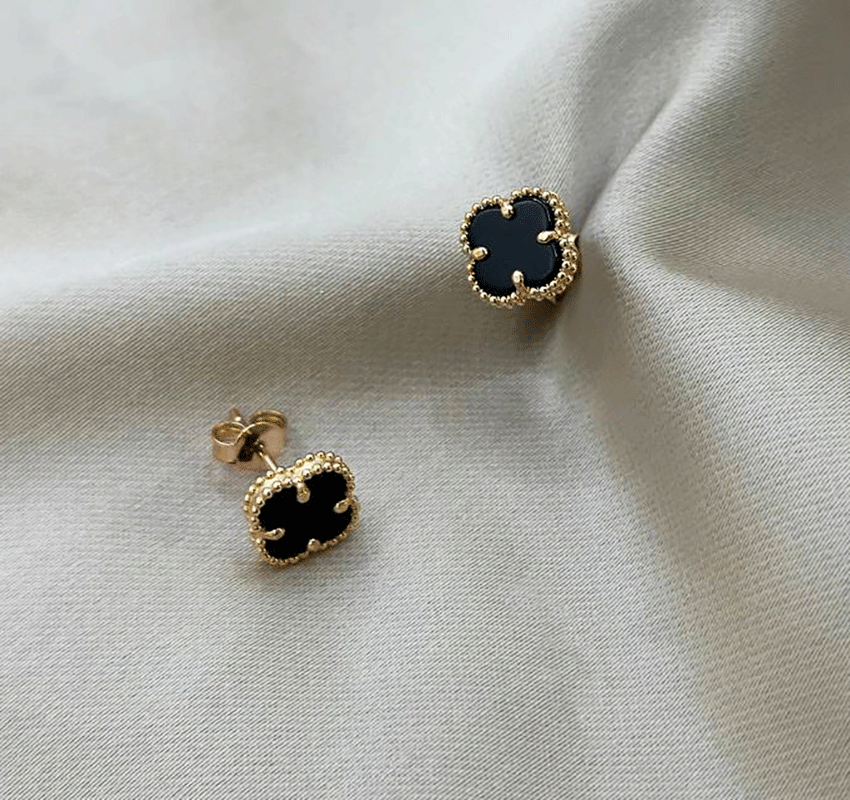 Rose gold earrings with zircon