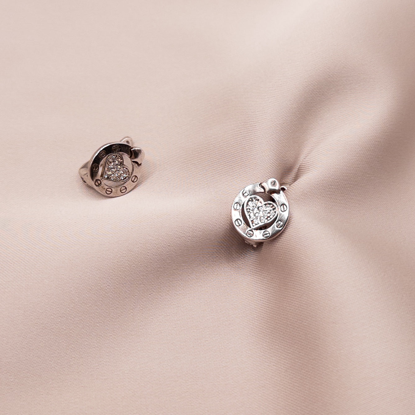 Серьги из серебра с цирконом