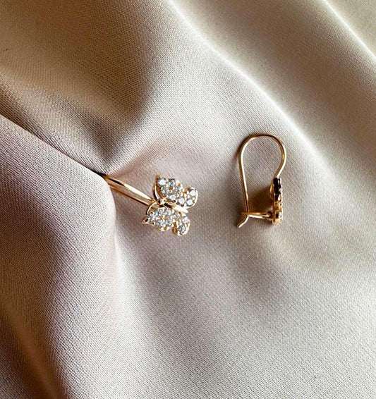 Rose gold earrings with zircon