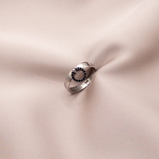 Sterling silver ring with cubic zirconia