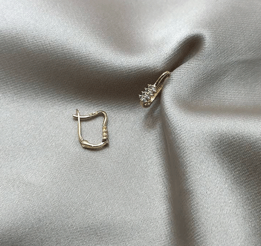Cercei din aur roz cu zircon