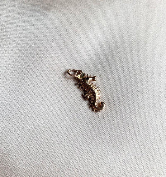 Подвеска из розового золота