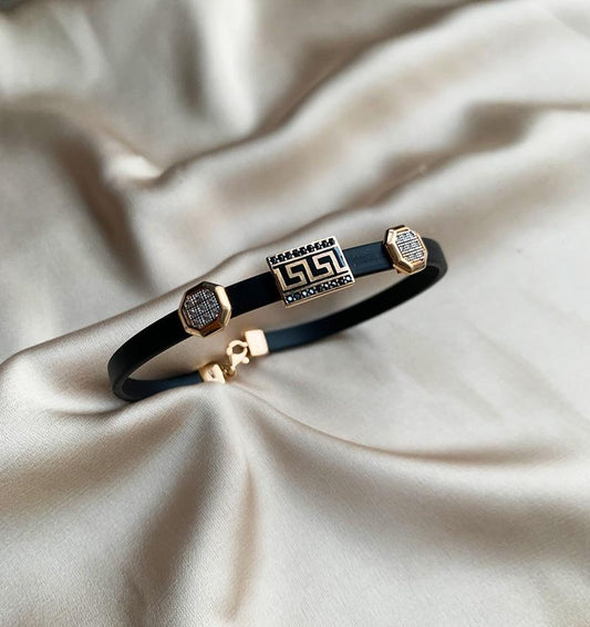 Rose gold bracelet with zircon