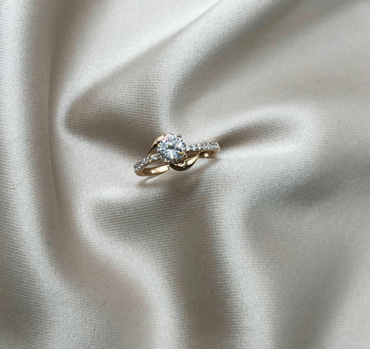 Помолвочное кольцо из розового золота