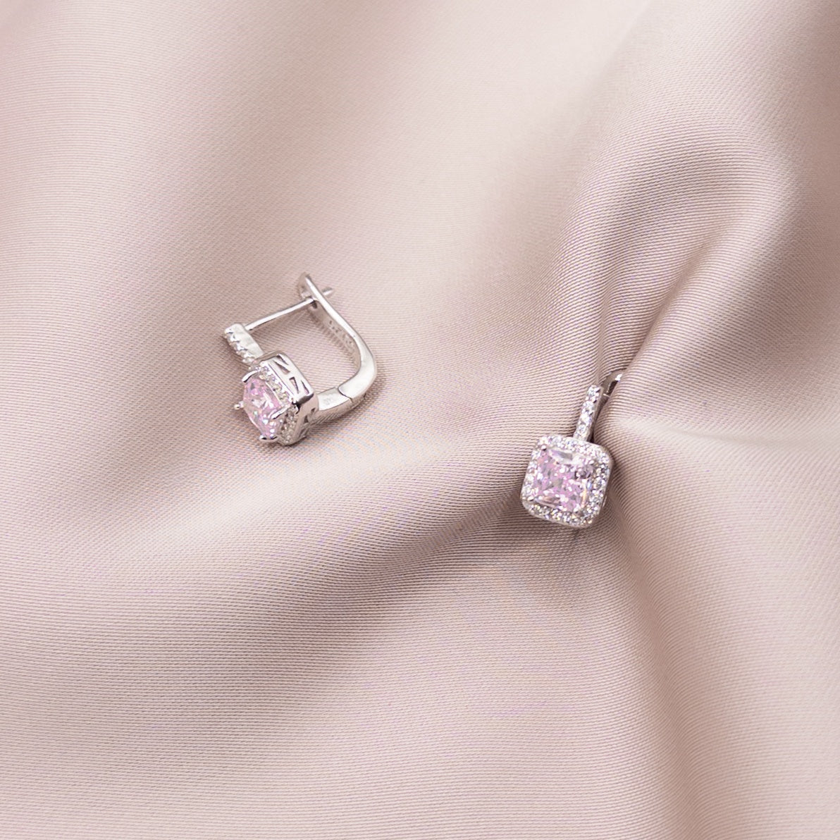 Silver set with zircon
