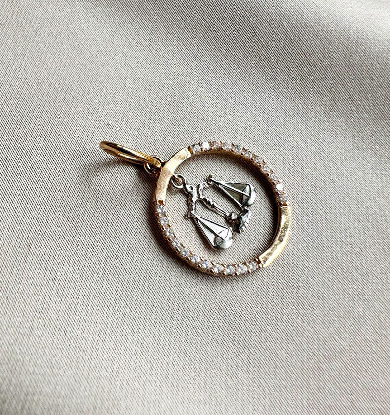 Подвеска из розового золота