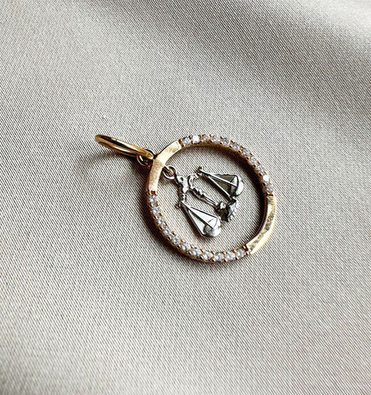 Подвеска из розового золота