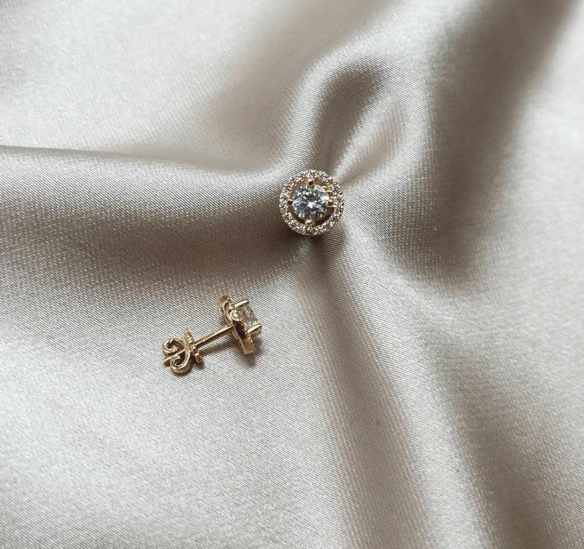 Rose gold earrings with zircon