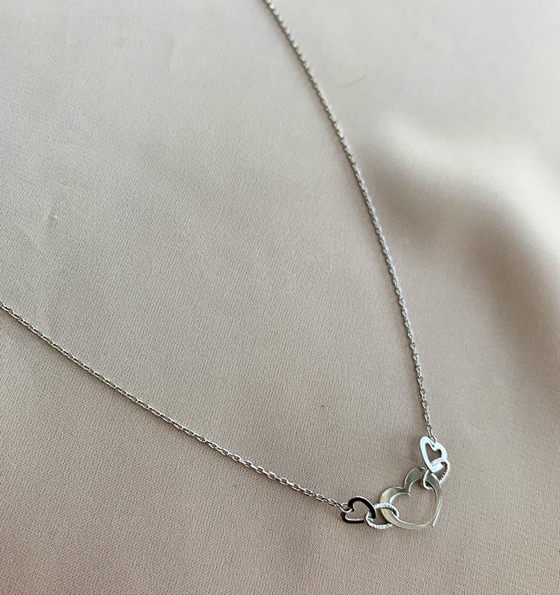 Колье из белого золота