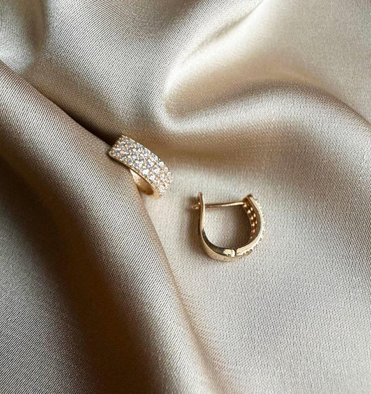 Rose gold earrings with zircon