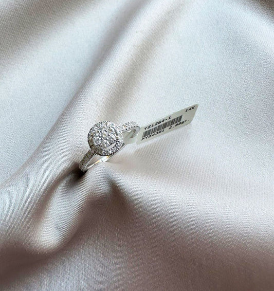 White gold ring with 0.36ct diamond