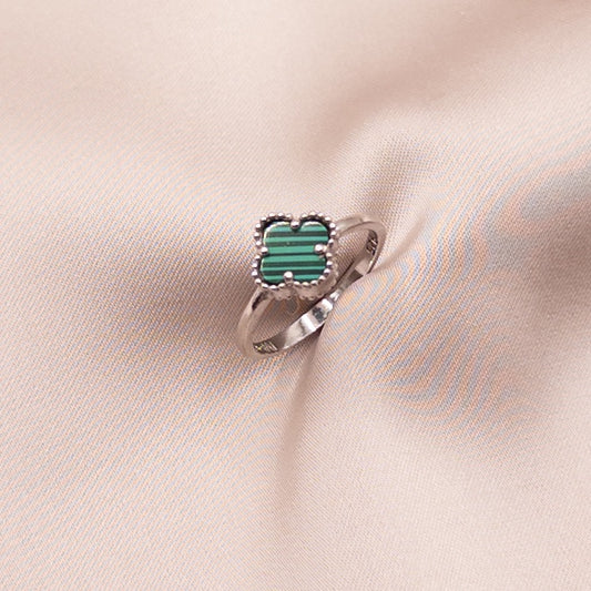 Silver ring with malachite