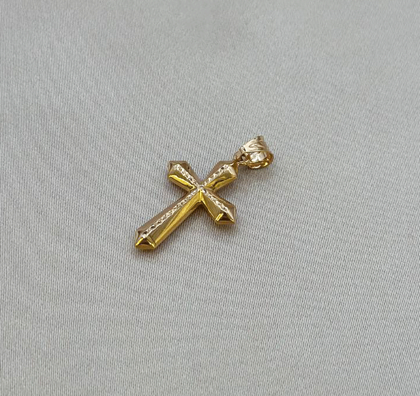 Крестик из розового золота