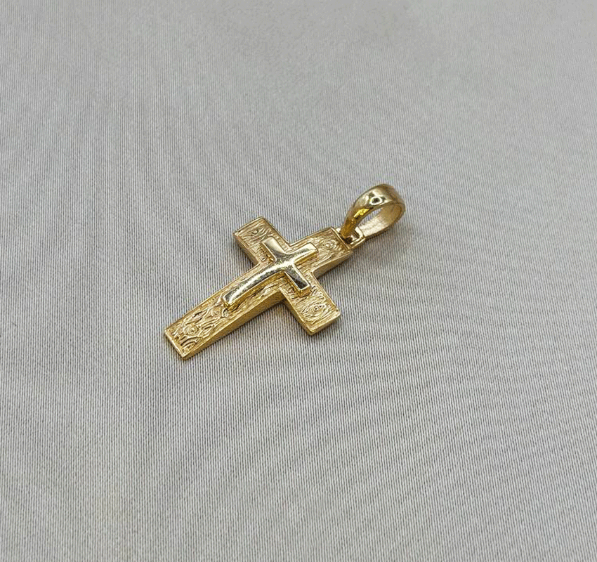 Cruce din aur roz