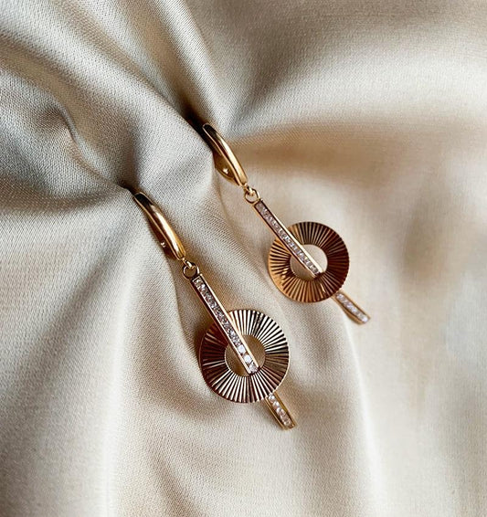 Rose gold earrings with zircon