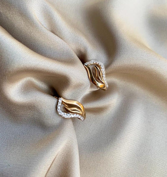 Rose gold earrings with zircon