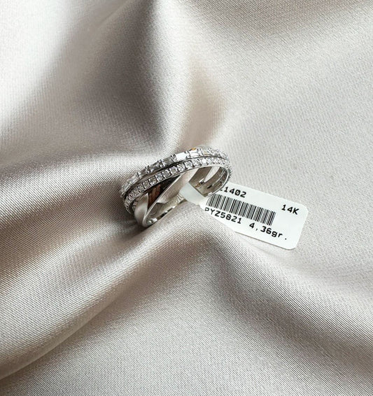 White gold ring with 0.33ct diamond