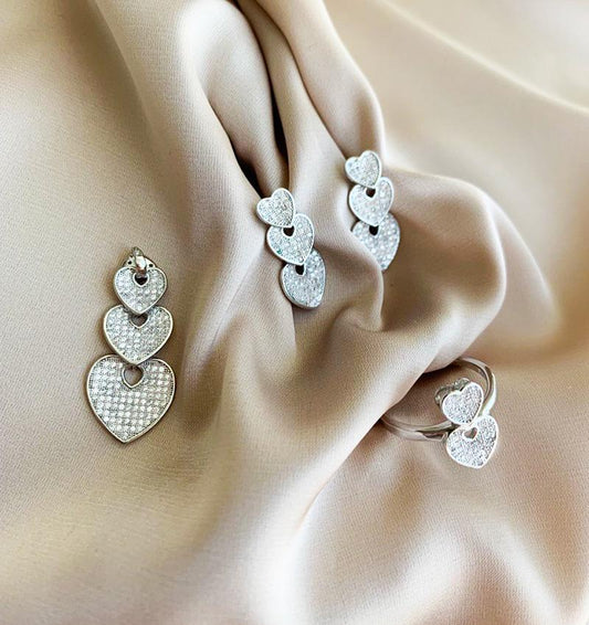 Silver set with cubic zirconia