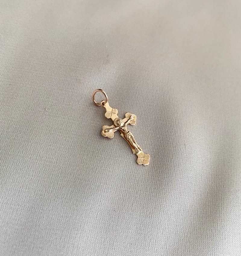 Крестик из розового золота