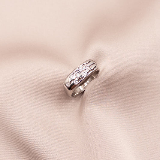 Sterling silver ring with cubic zirconia