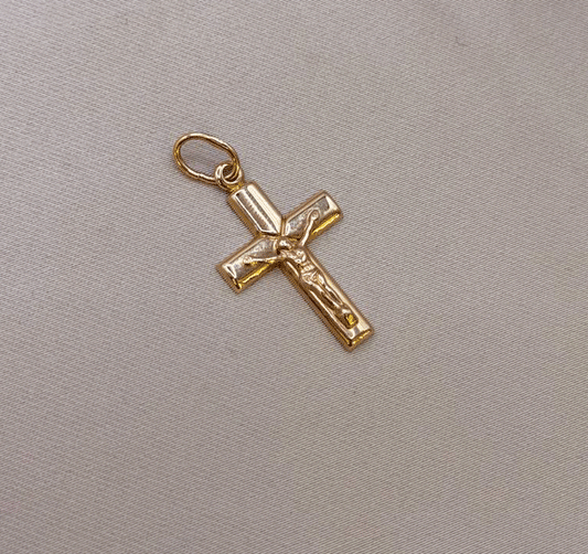 Крестик из розового золота