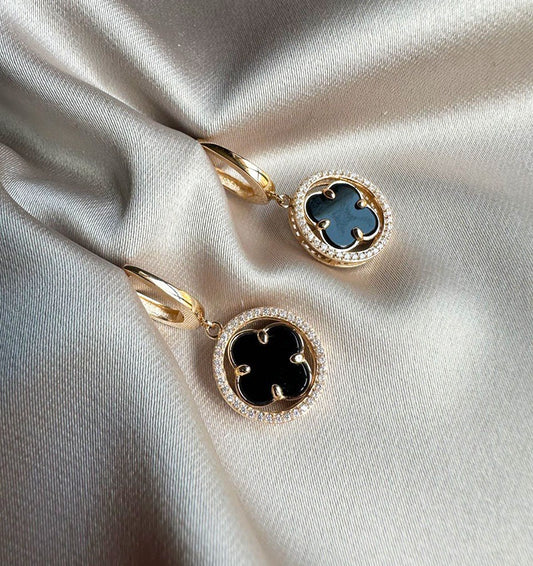 Rose gold earrings with zircon and onyx
