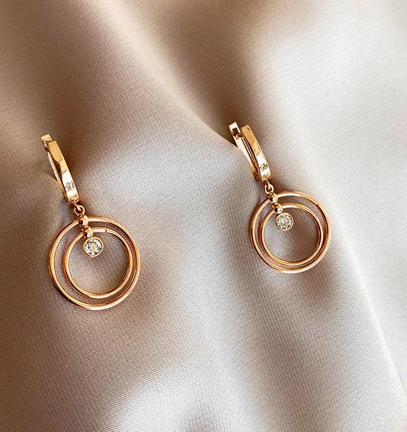 Rose gold earrings with zircon