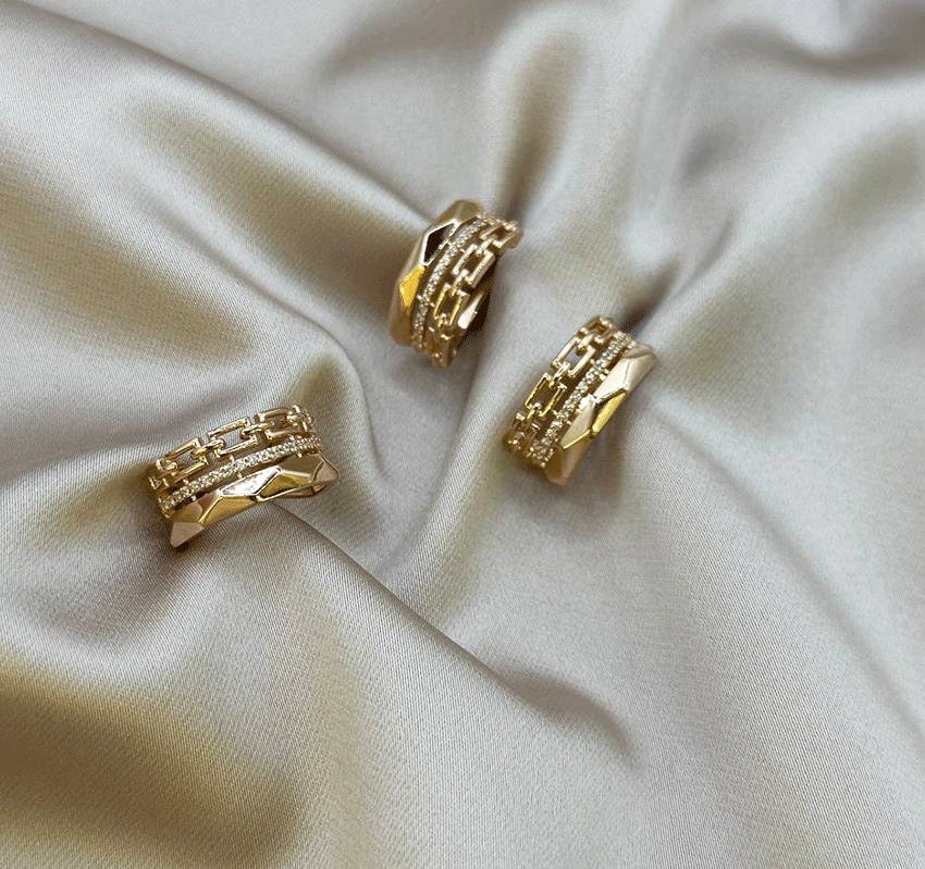 Rose gold set with zircon