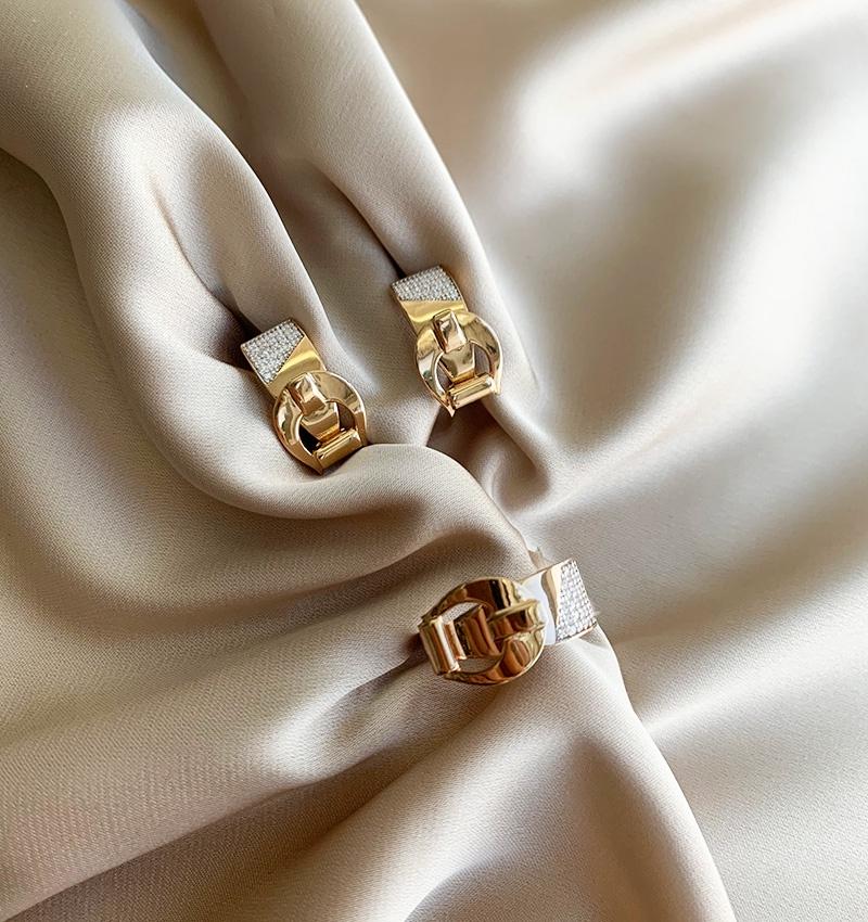 Rose gold set with zircon