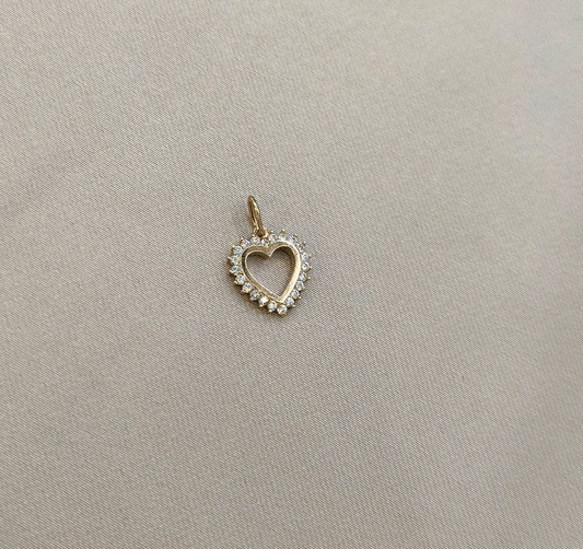 Rose gold pendant with zircon