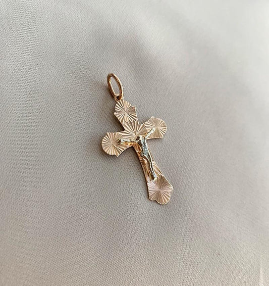 Крестик из розового золота