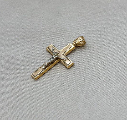 Крестик из розового золота