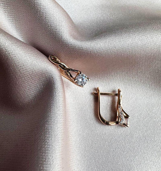 Rose gold earrings with zircon