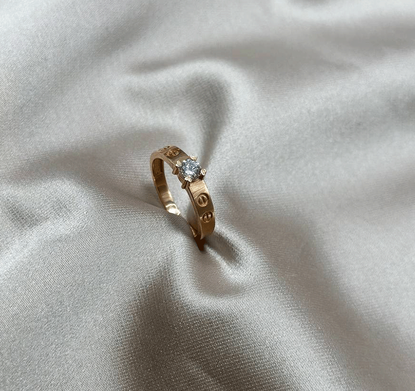 Помолвочное кольцо из розового золота