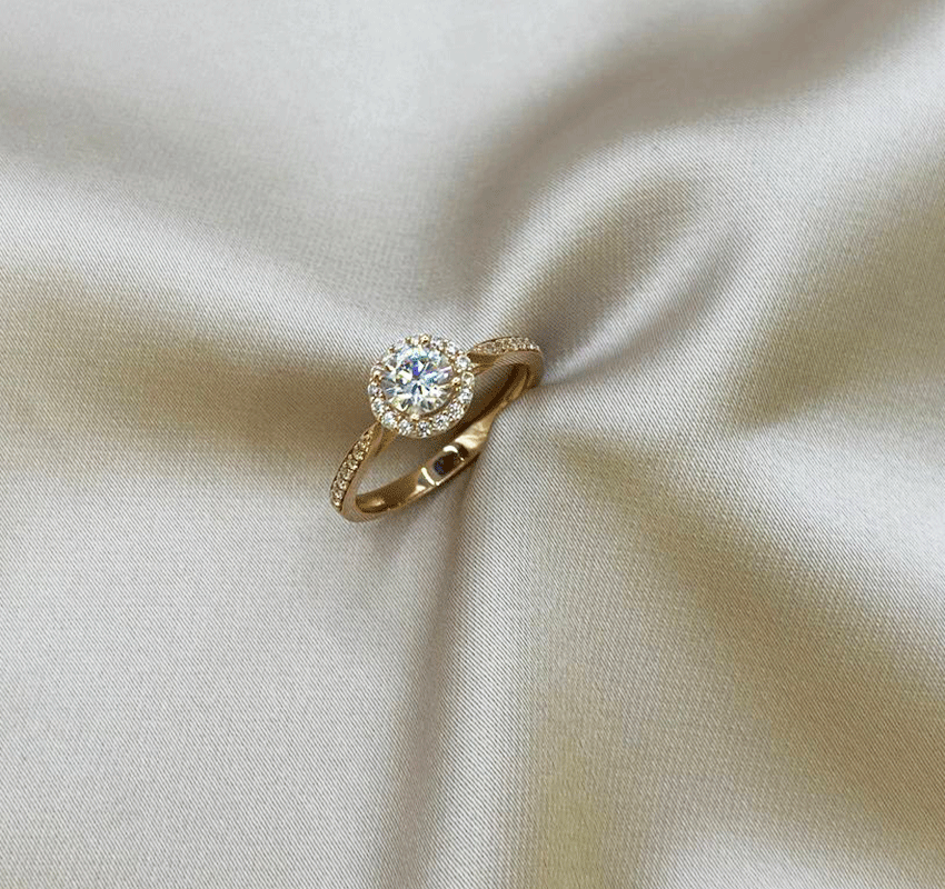 Помолвочное кольцо из розового золота