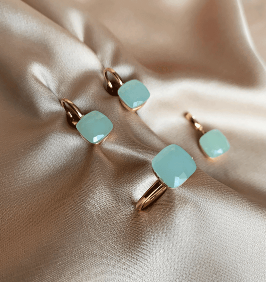 Rose gold set with quartz