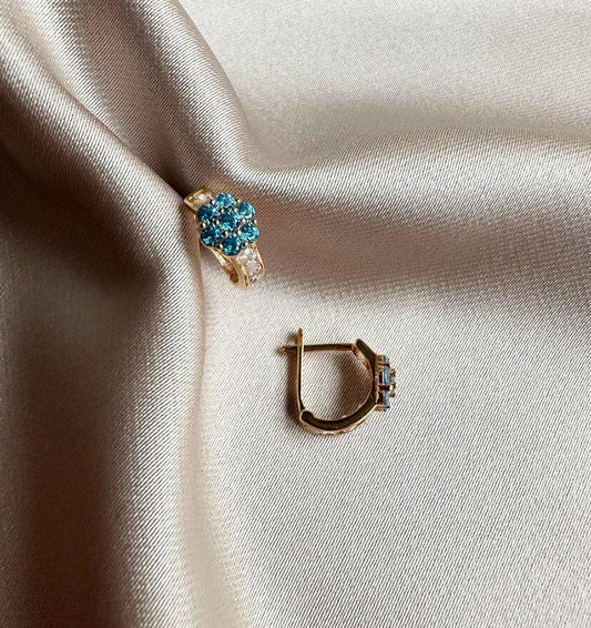 Rose gold earrings with zircon