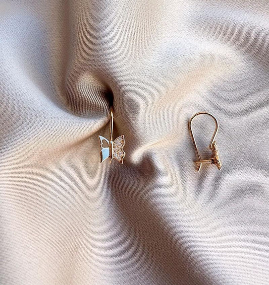 Rose gold earrings with zircon