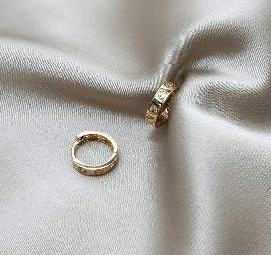 Rose gold earrings with zircon