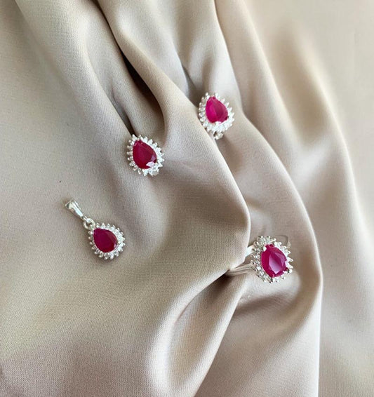 Inel de argint cu zirconiu și rubin