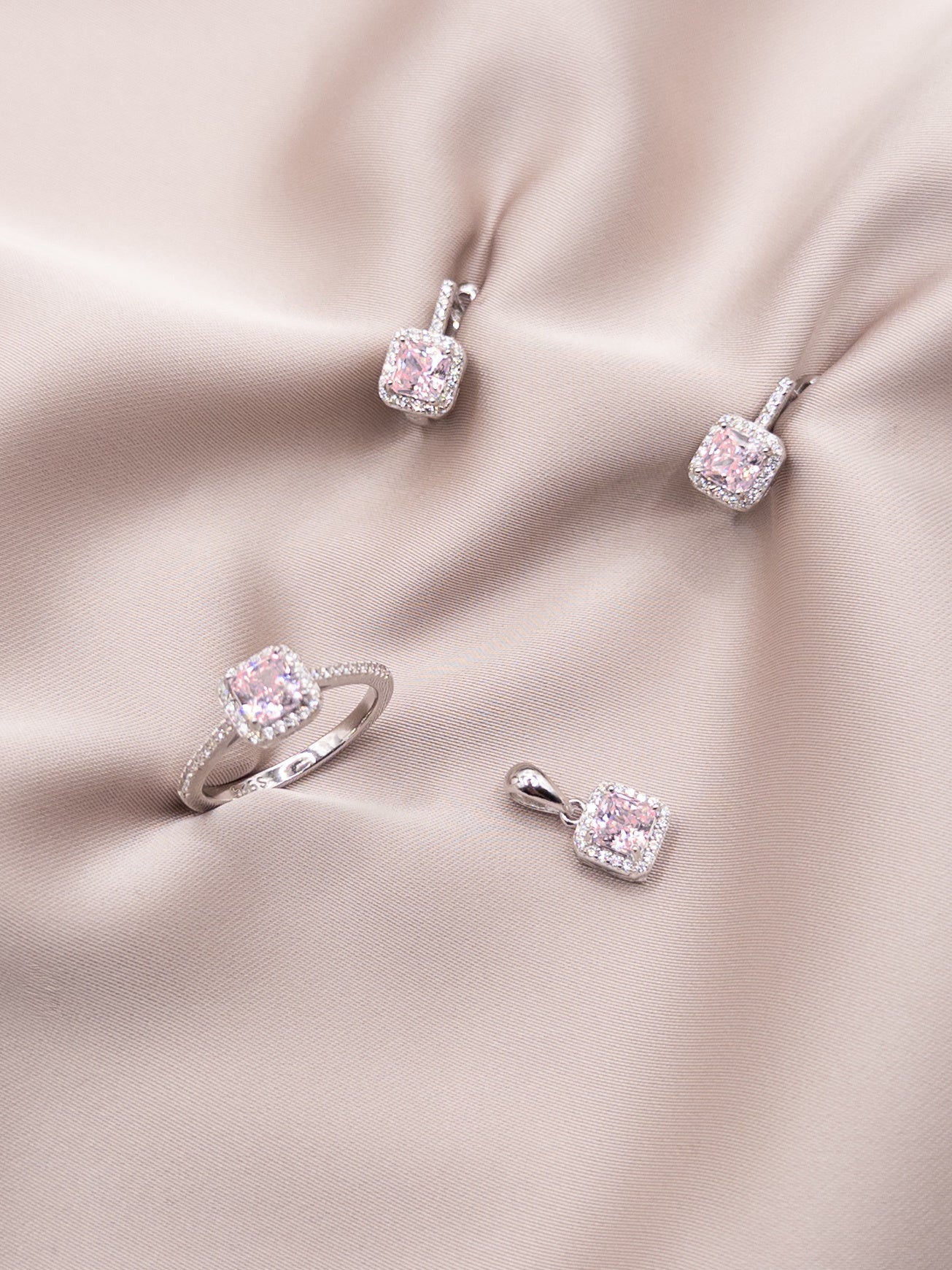Silver set with zircon